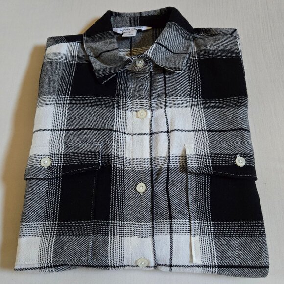 NWT Old Navy Black Loose Fit Plaid Flannel Boyfriend Button-Down Shirt Size S - Picture 3 of 13